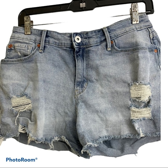 Levis Denizen from Levi’s high rise jean shorts size 29 distressed. - Picture 2 of 7